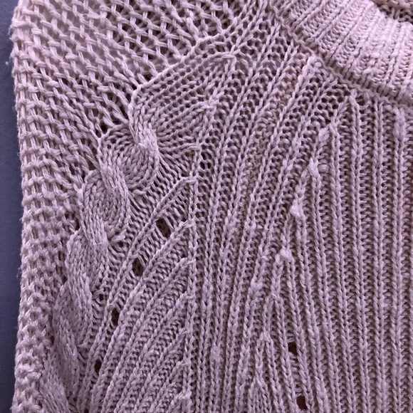 American Eagle Sweater - Picture 7 of 8